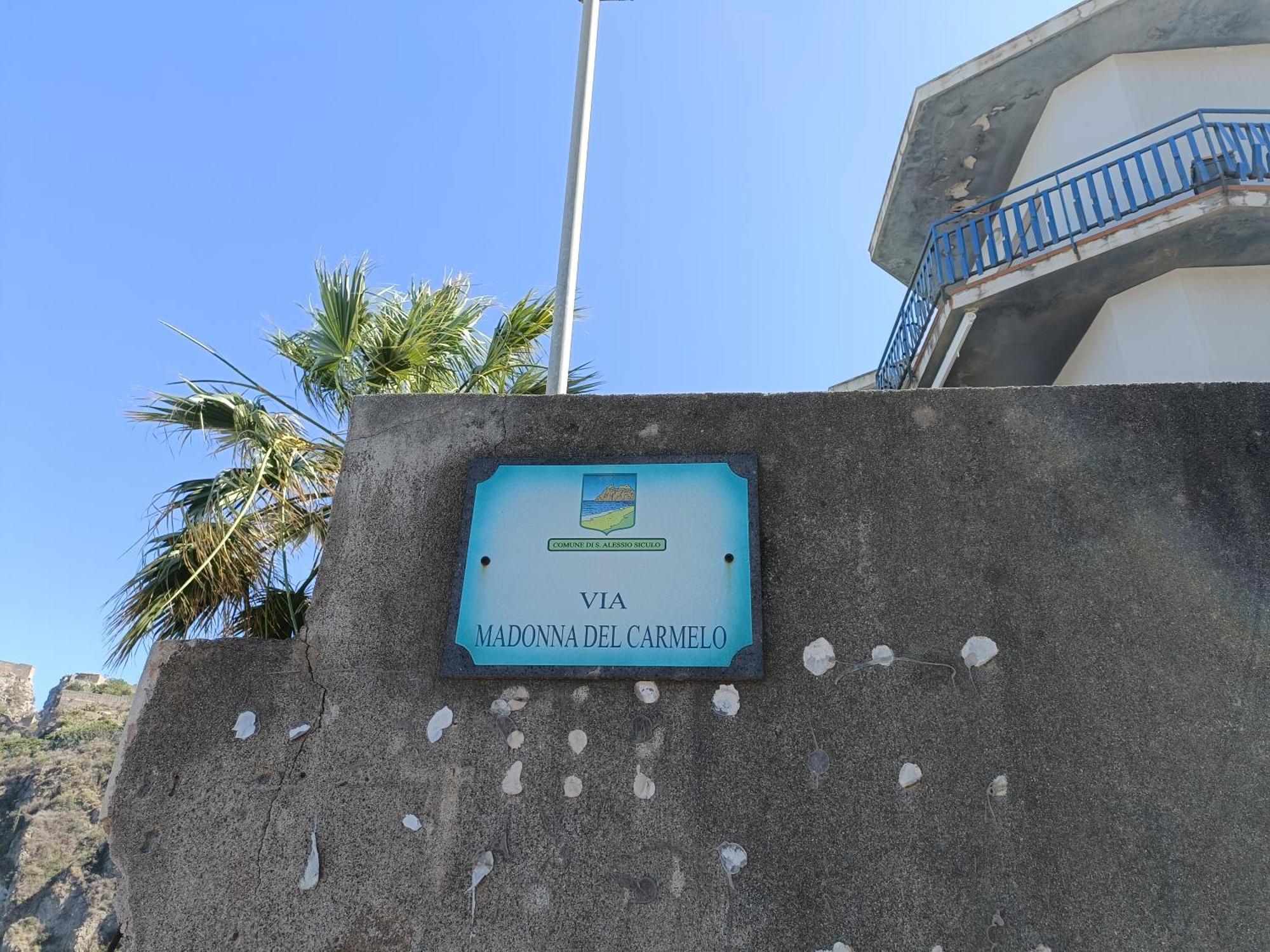 Casa Vacanze Margarita SantʼAlessio Siculo Buitenkant foto