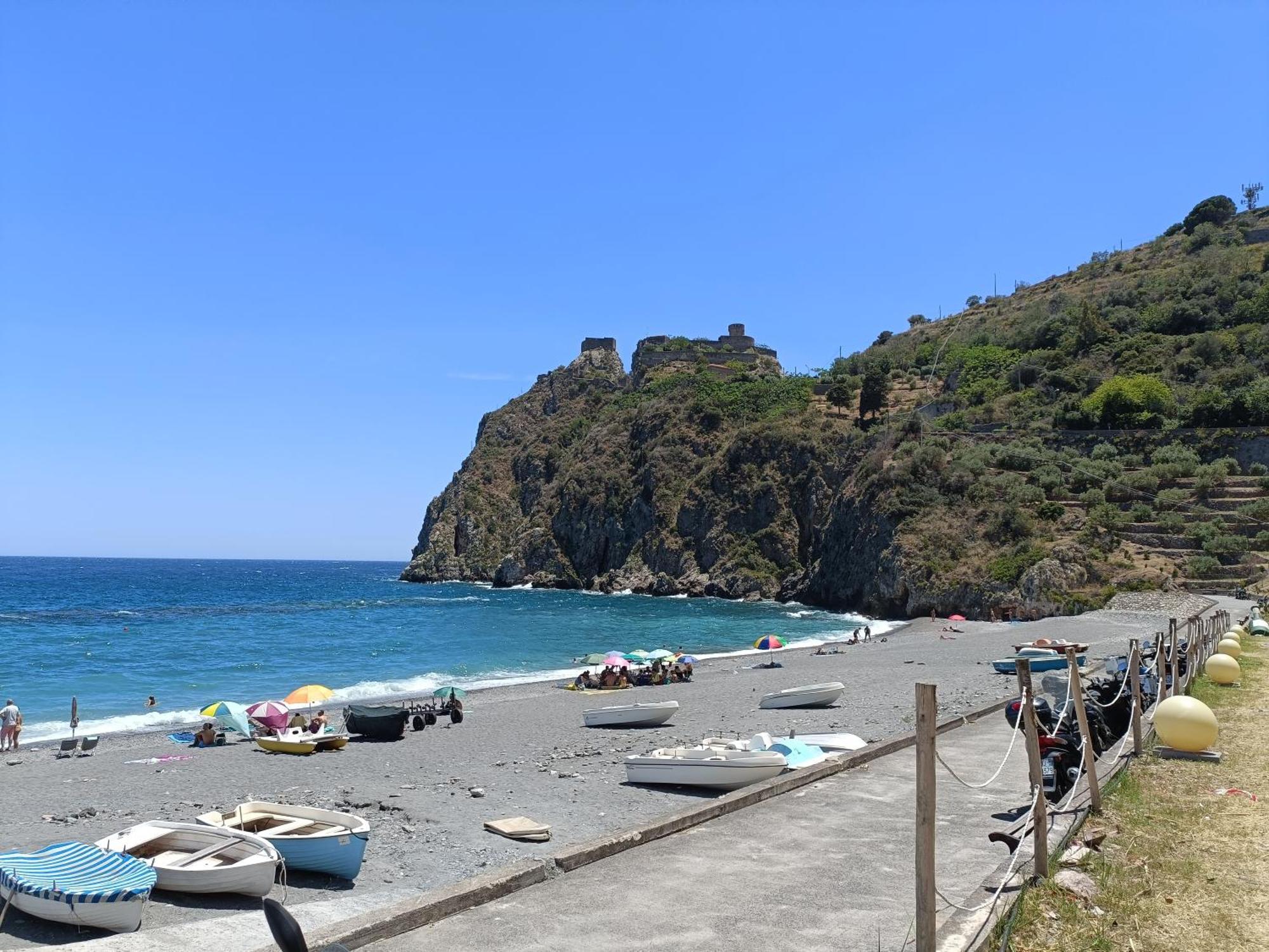Casa Vacanze Margarita SantʼAlessio Siculo Buitenkant foto